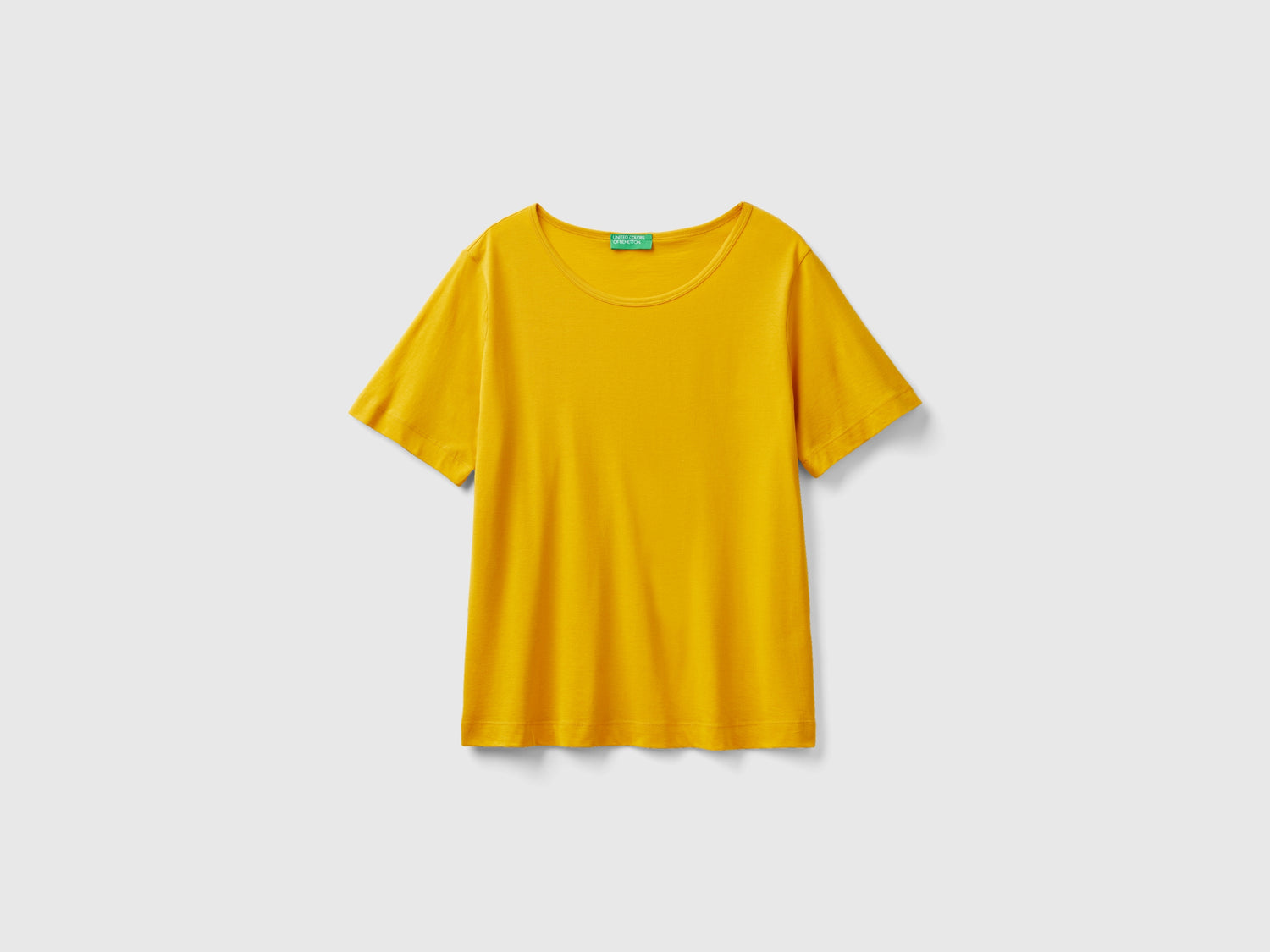 T-shirt ocra a manica corta da donna giallo | Benetton Outlet