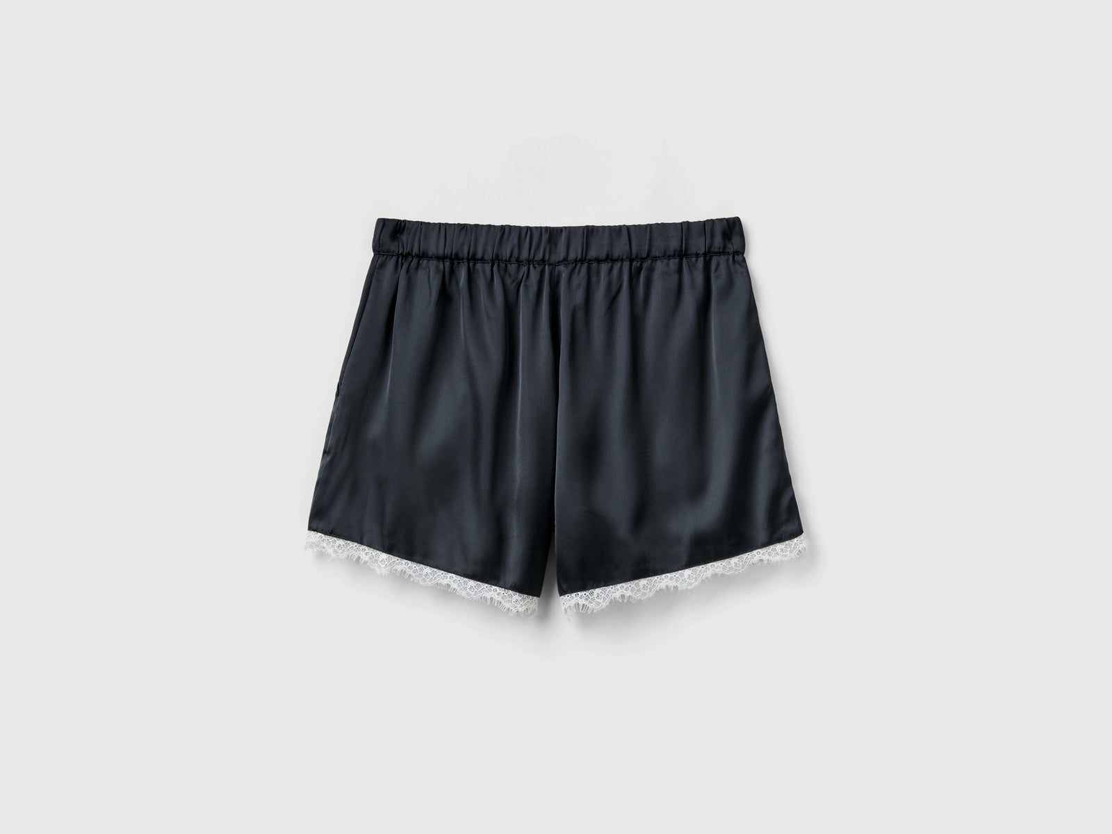 Shorts in satin da donna nero 2 | Benetton Outlet