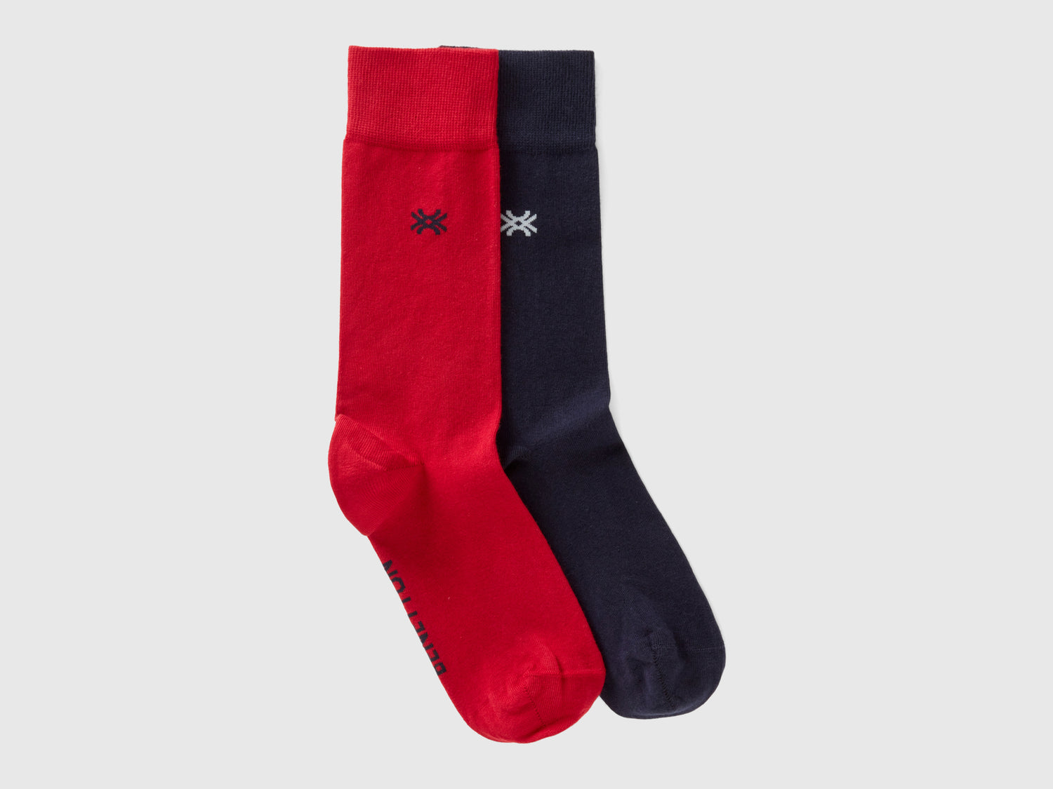 Dos pares de calcetines largos de algodón con logo. da uomo multi-color | Benetton Outlet