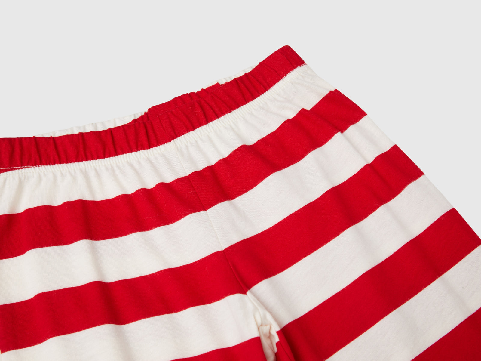 Pigiama con stampa bambolina da bambina grigio chiaro 3 | Benetton Outlet