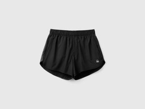 Shorts sportivi con tessuto riciclato