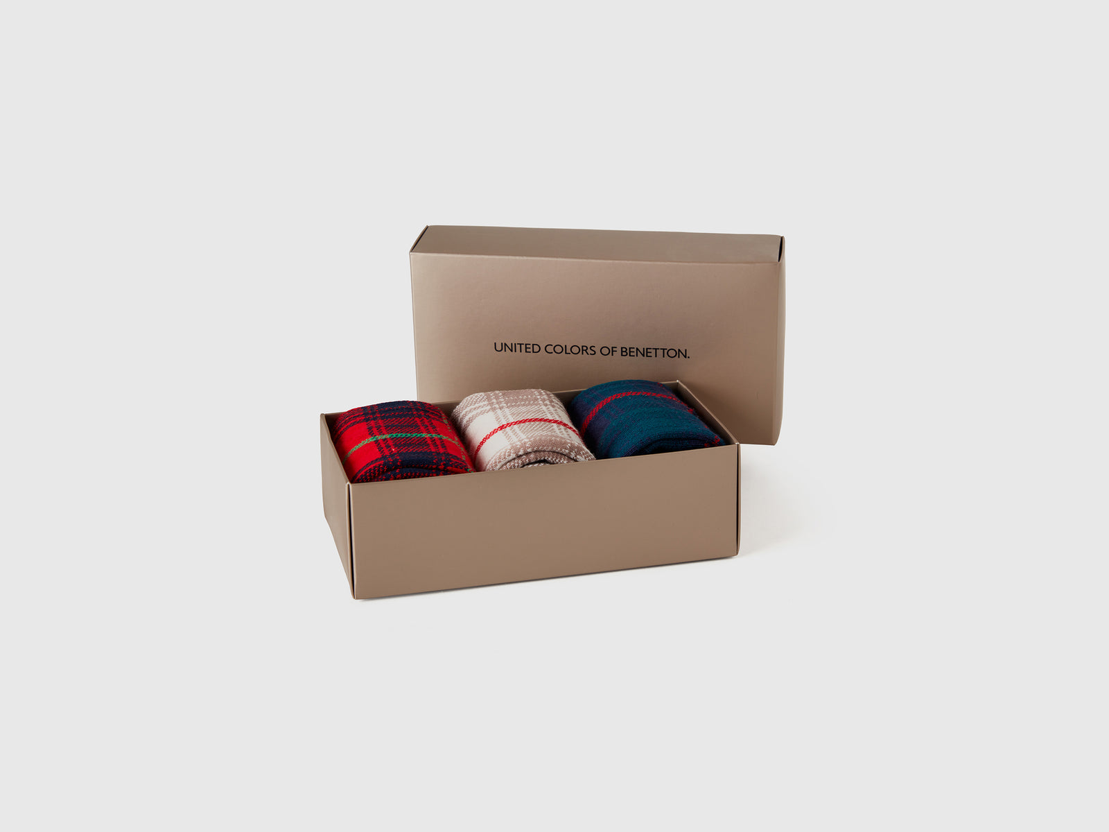 Tre paia di calzini tartan da donna multi-color | Benetton Outlet
