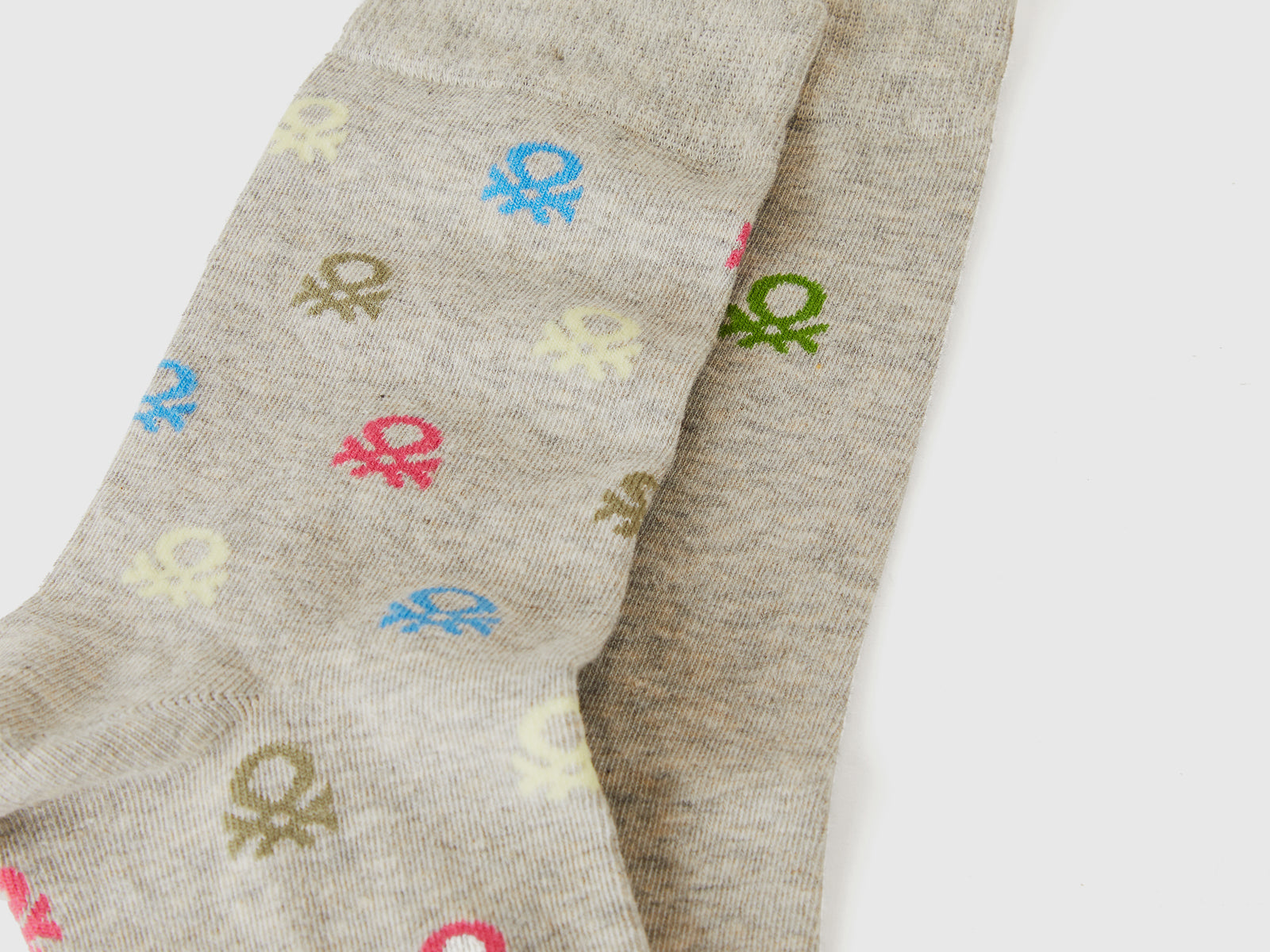 Due paia di calzini lunghi con loghi da uomo bianco panna 2 | Benetton Outlet