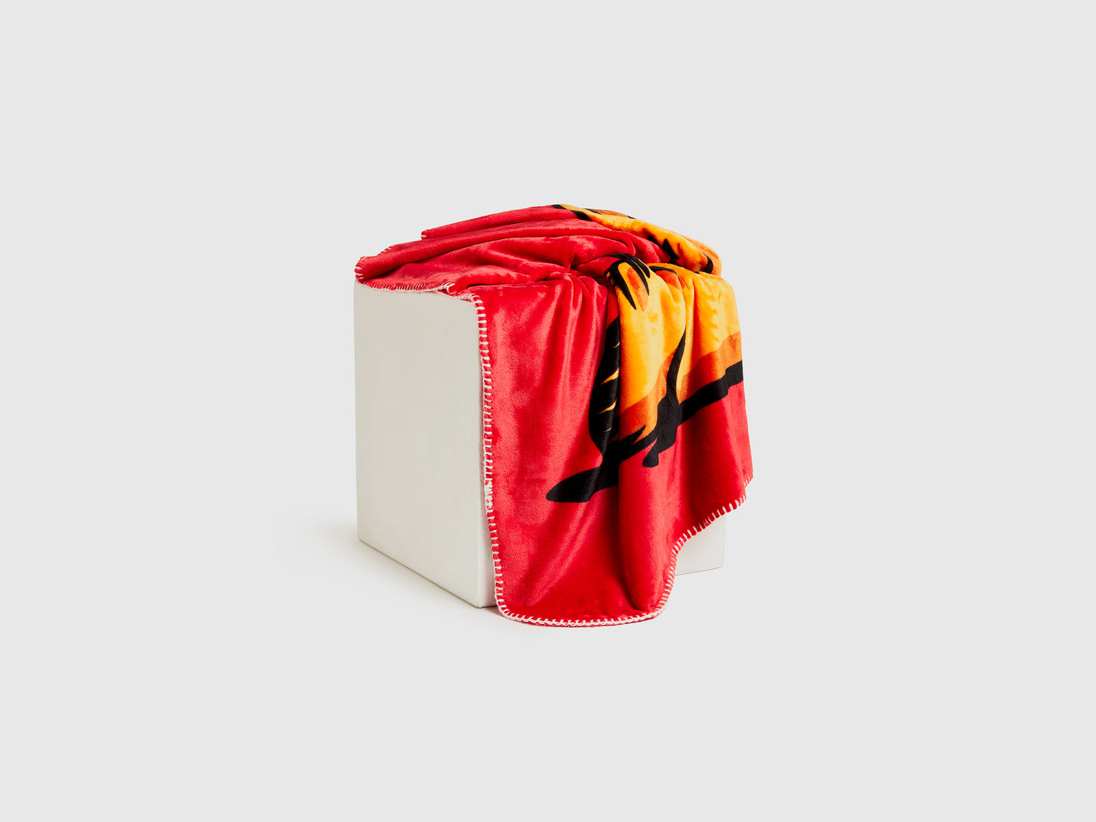 Coperta Garfield ©2024 by Paws, Inc. da uomo rosso 3 | Benetton Outlet