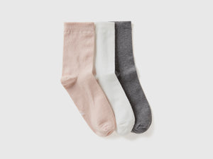 Conjunto de calcetines largos en mezcla de algodón orgánico elástico.