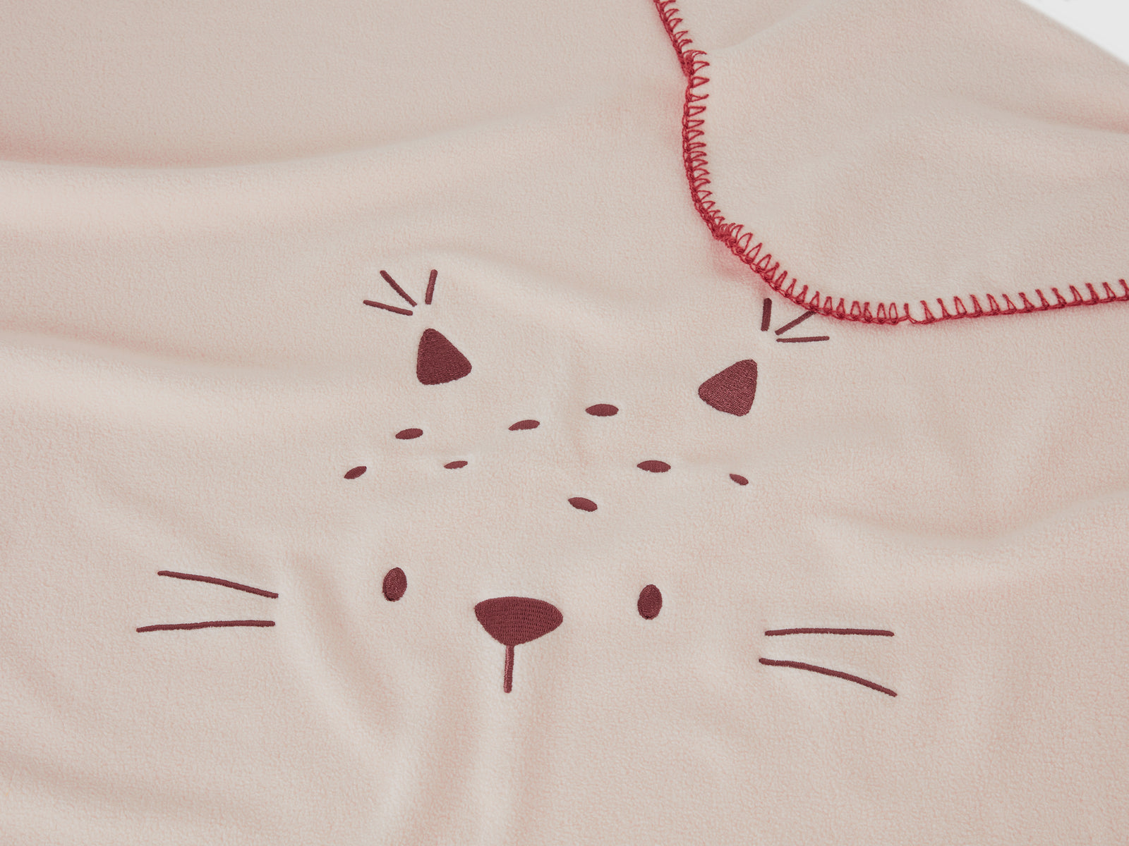 Coperta in pile con ricamo animaletto da neonato rosa tenue 3 | Benetton Outlet