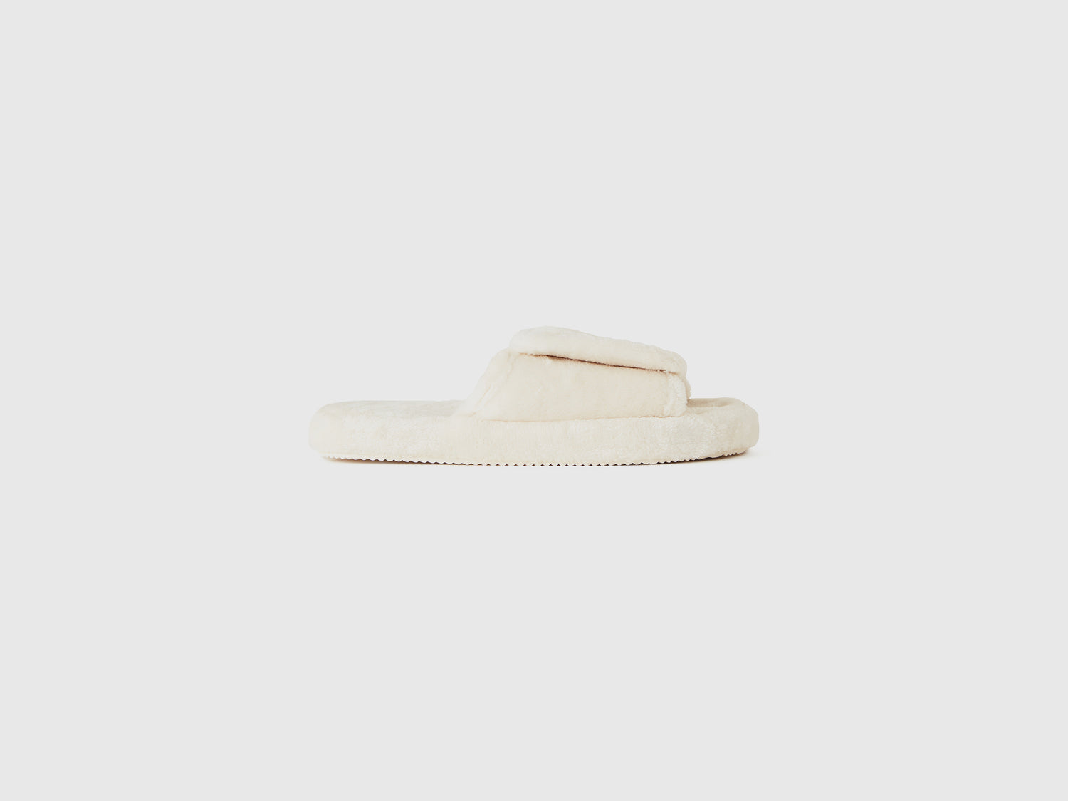 Pantofole in pelliccetta sintetica da donna bianco panna | Benetton Outlet
