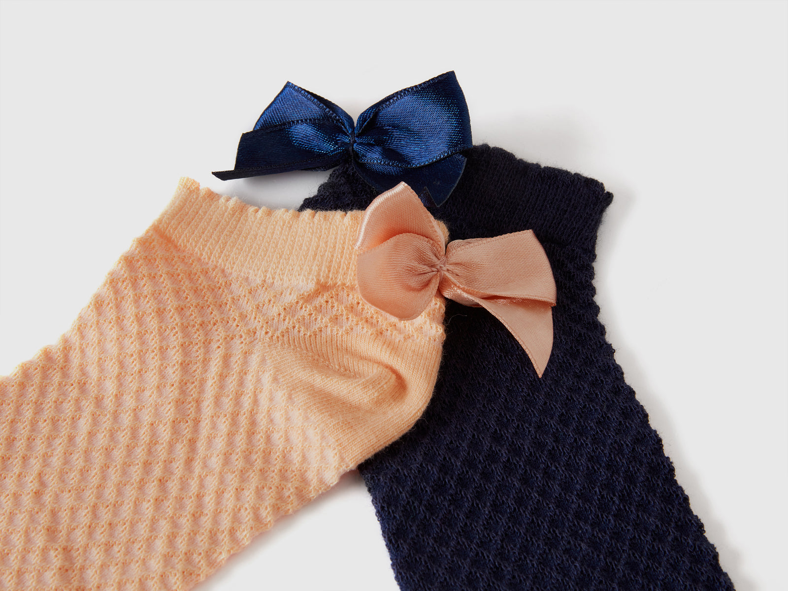 Calzini corti con fiocchetto da bambina multi-color 2 | Benetton Outlet