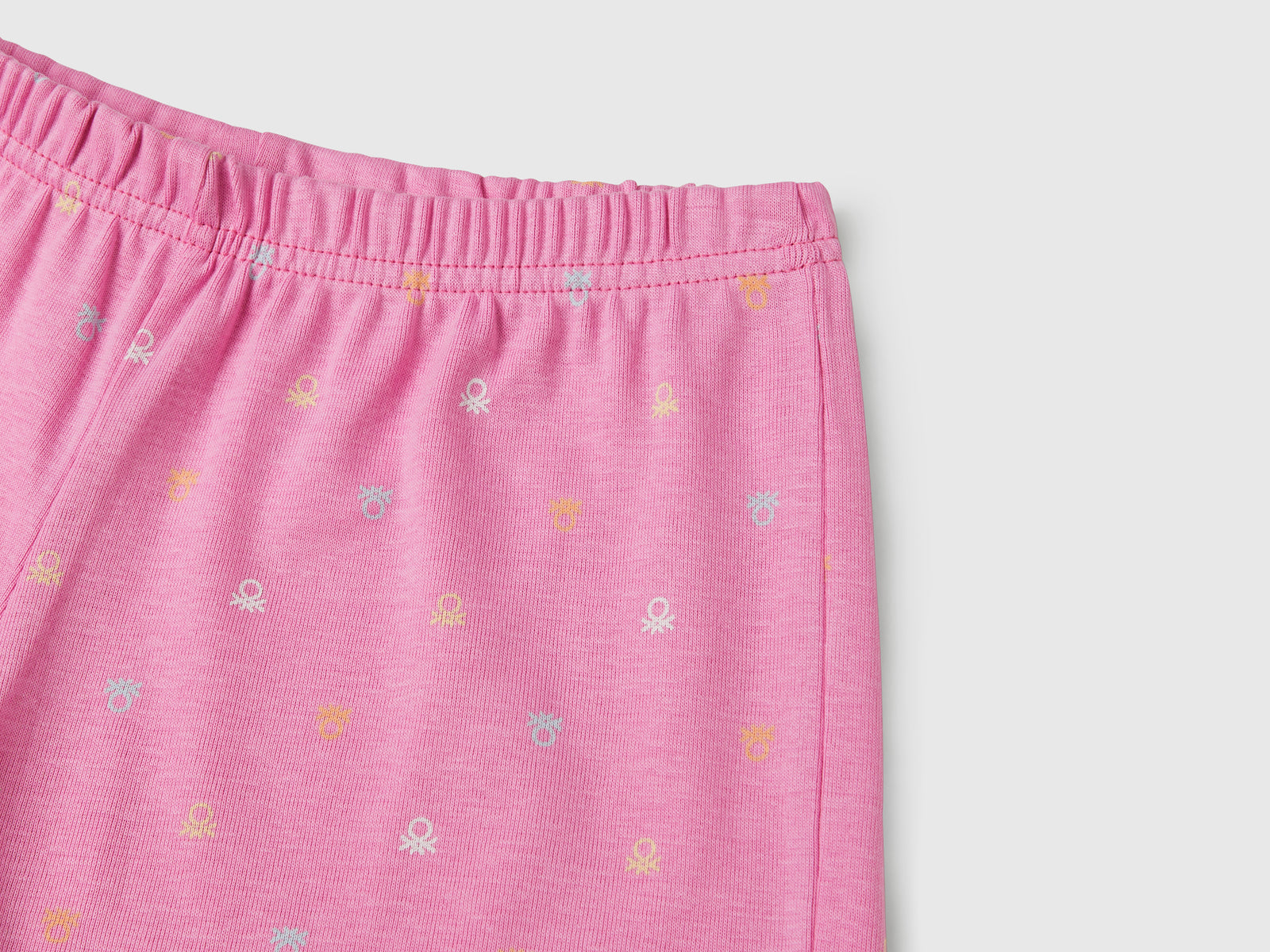 Pigiama con stampa loghi da bambina rosa 3 | Benetton Outlet