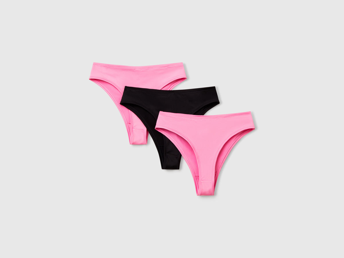 Tre slip sportivi