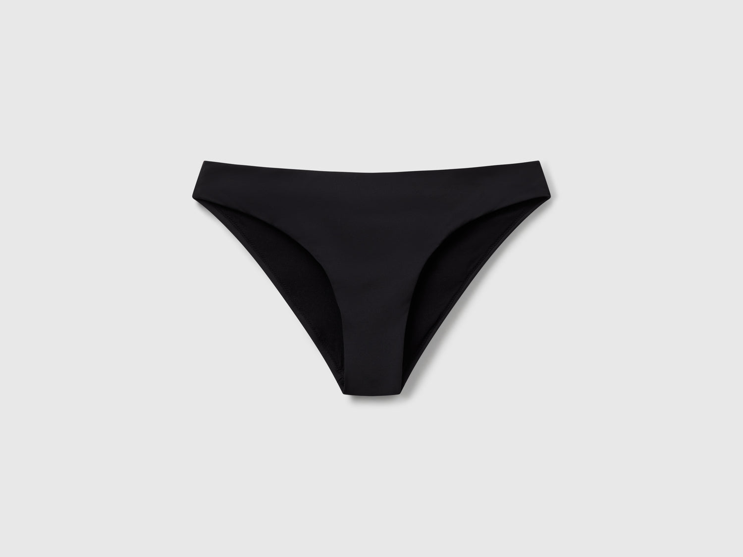 Slip costume basico in ECONYL® da donna nero | Benetton Outlet