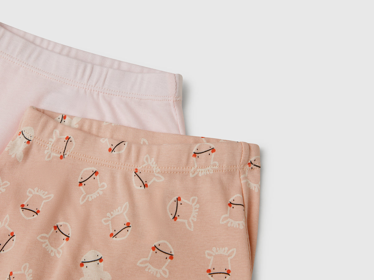 Due pantaloni in cotone