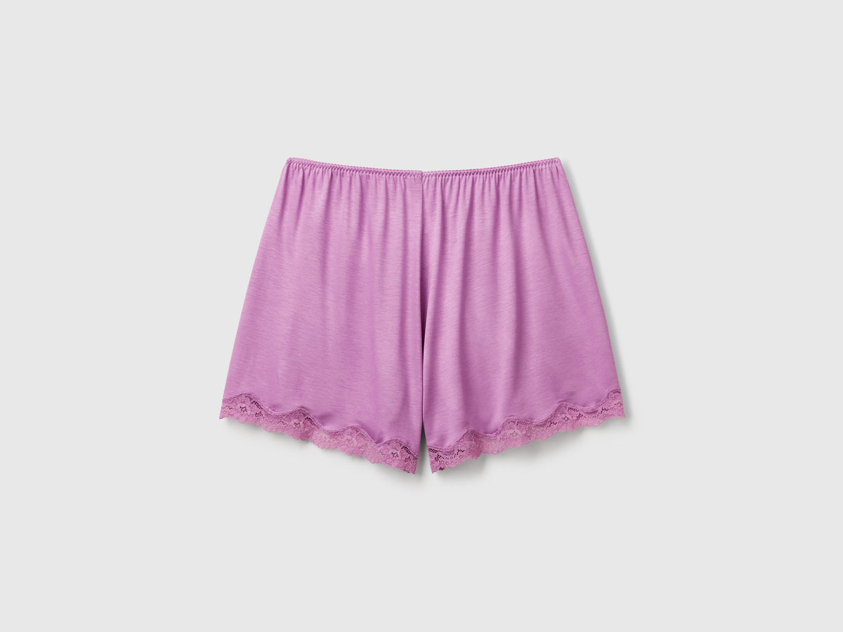 Shorts fluidi con pizzo