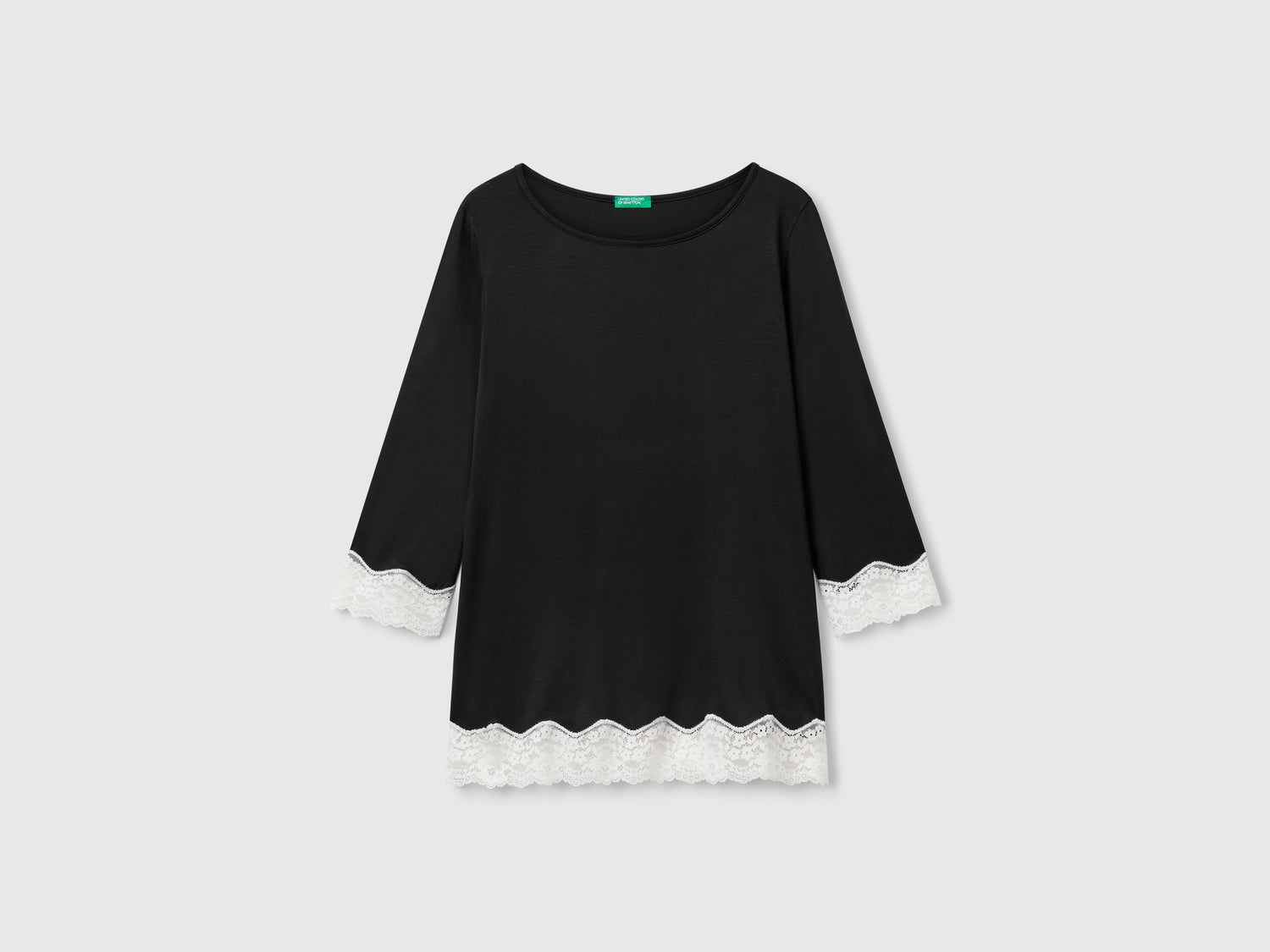 T-shirt con dettagli in pizzo da donna nero | Benetton Outlet