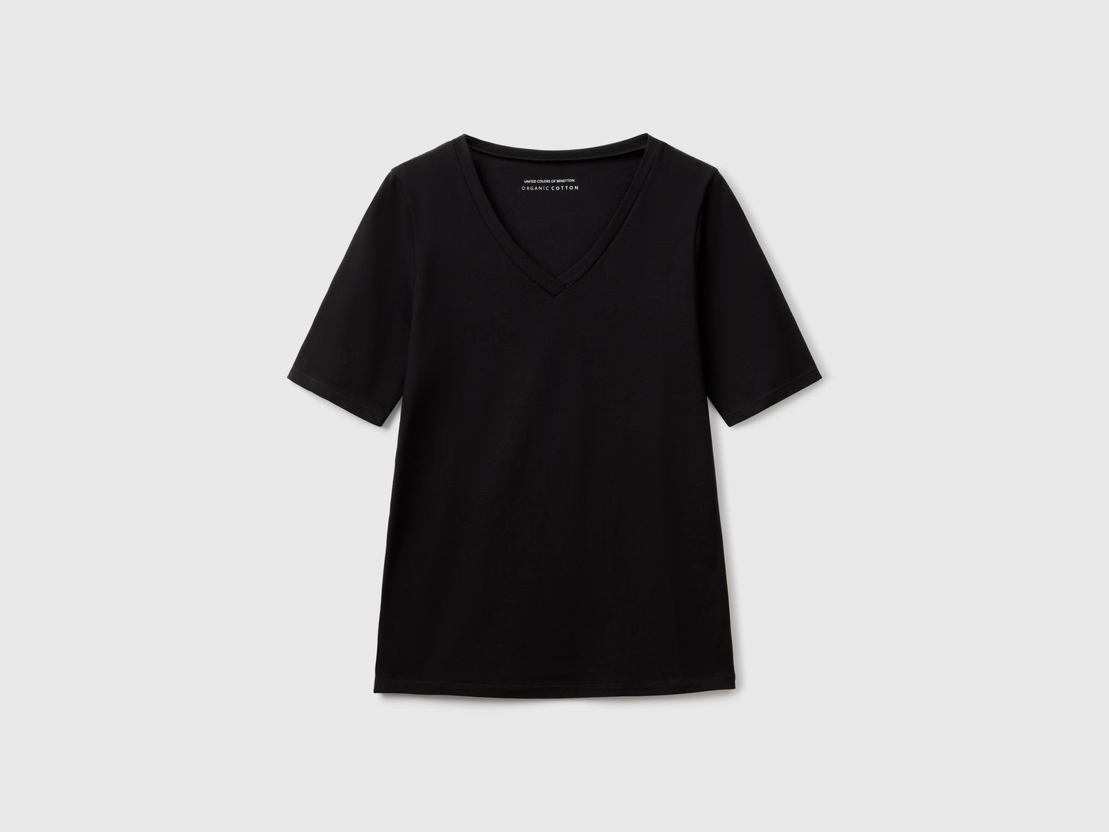T-shirt in cotone super stretch da donna nero | Benetton Outlet