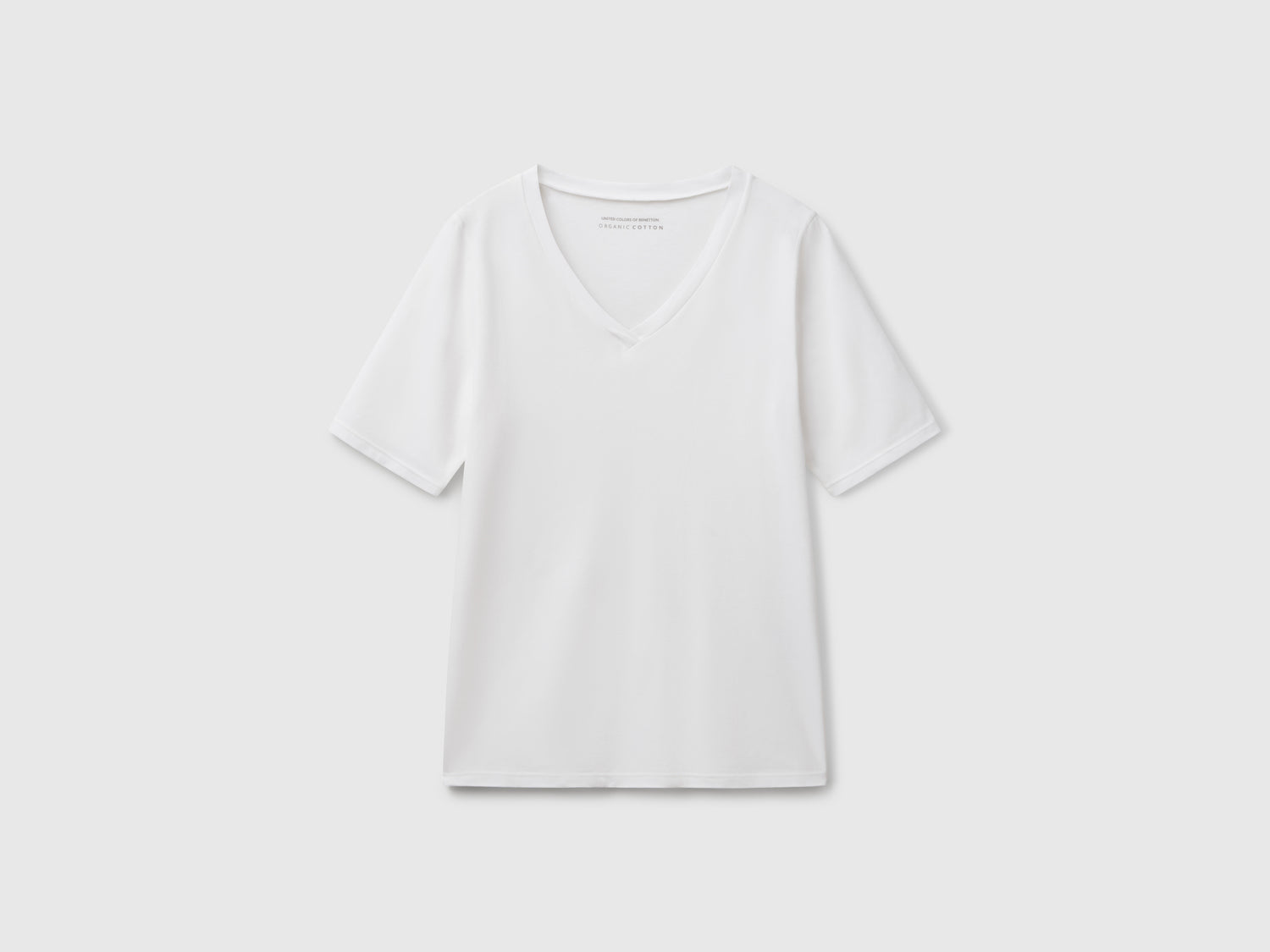 T-shirt in cotone super stretch da donna bianco | Benetton Outlet