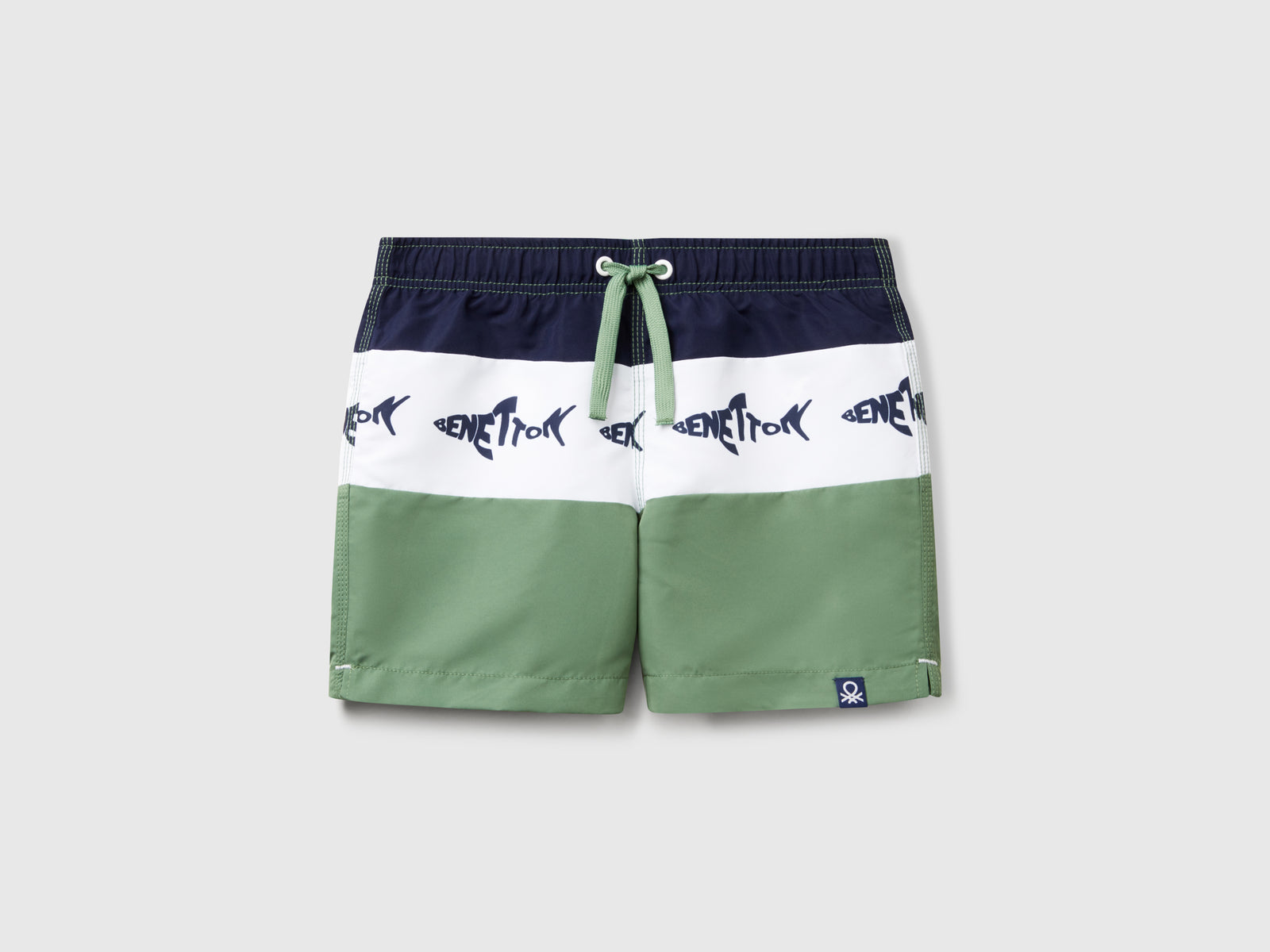Boxer mare con stampa squali da bambino verde militare | Benetton Outlet