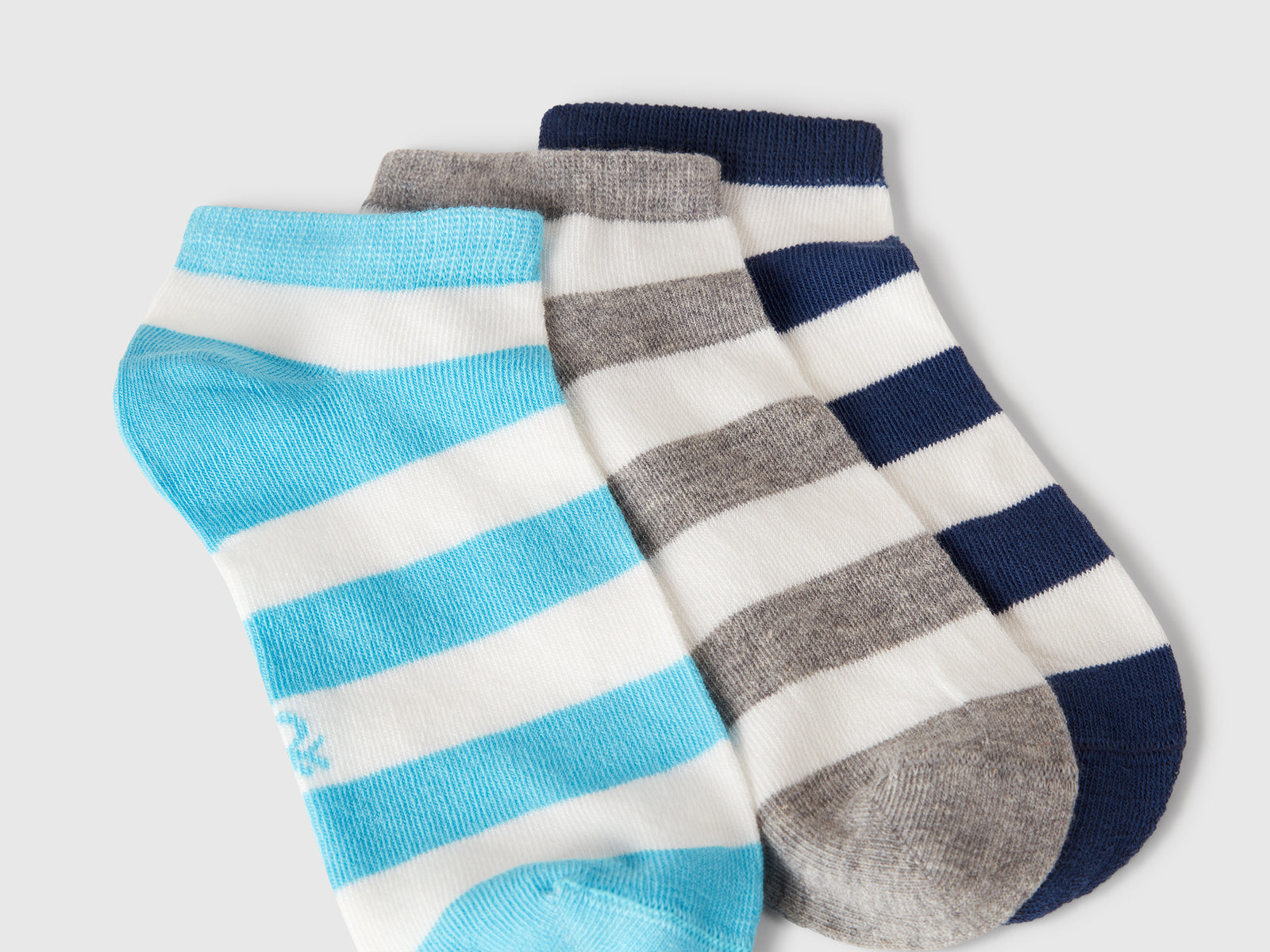 Tre paia di calzini a righe da bambino multi-color 2 | Benetton Outlet