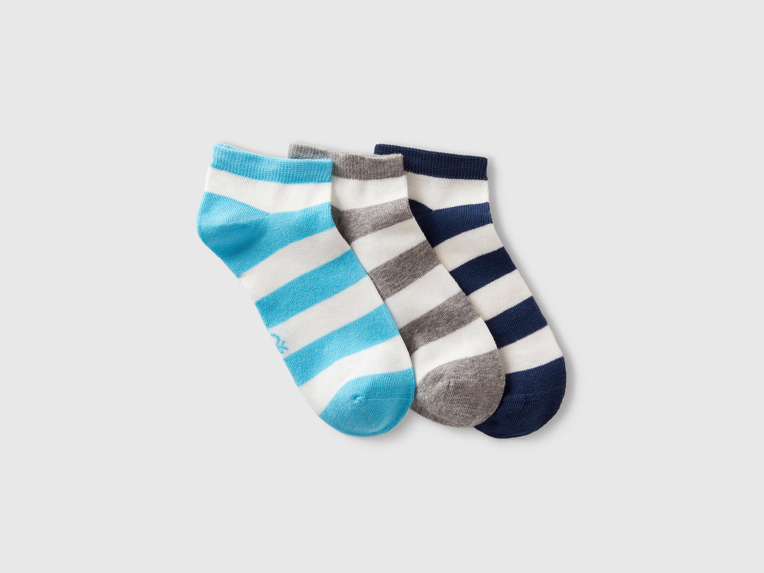 Tre paia di calzini a righe da bambino multi-color | Benetton Outlet