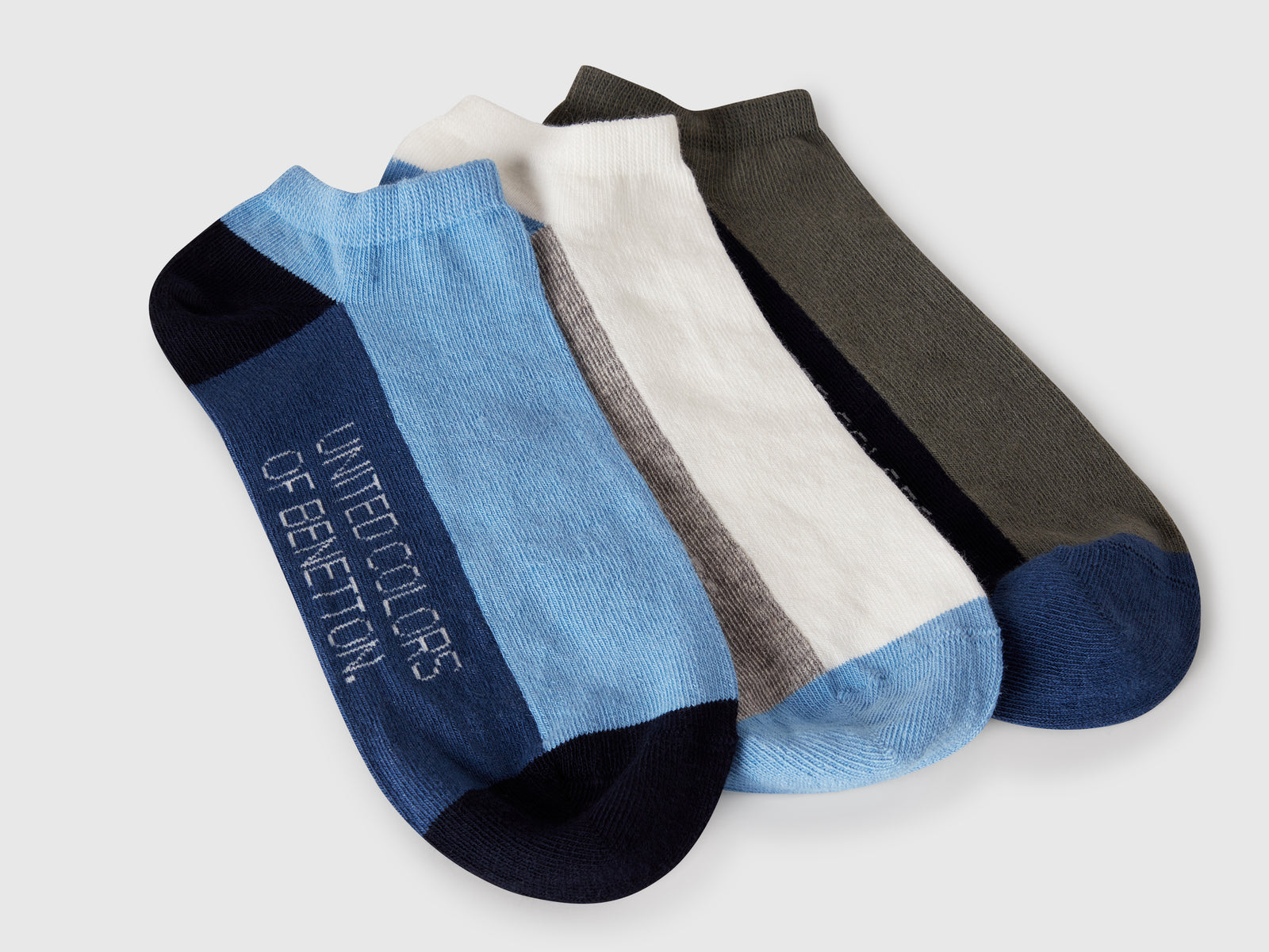 Tre paia di calzini color block da uomo multi-color 2 | Benetton Outlet