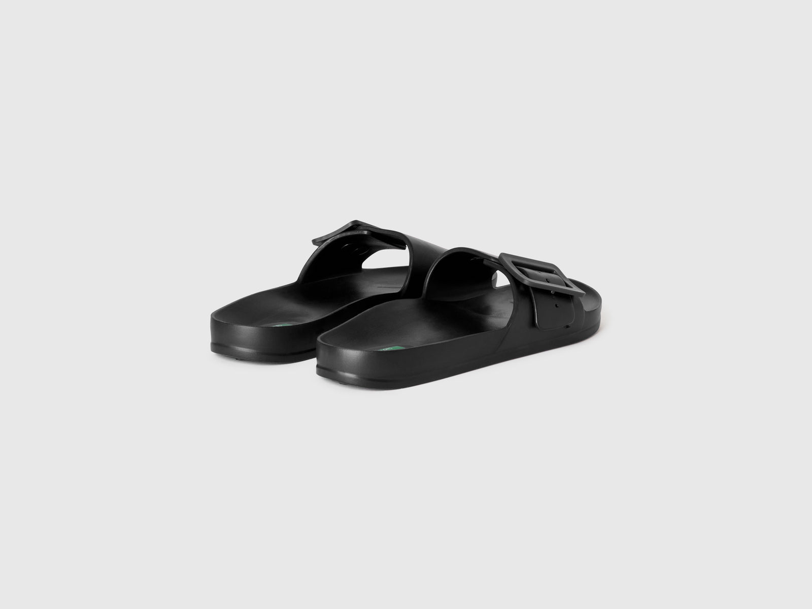 Ciabatte in gomma leggera da donna nero 2 | Benetton Outlet