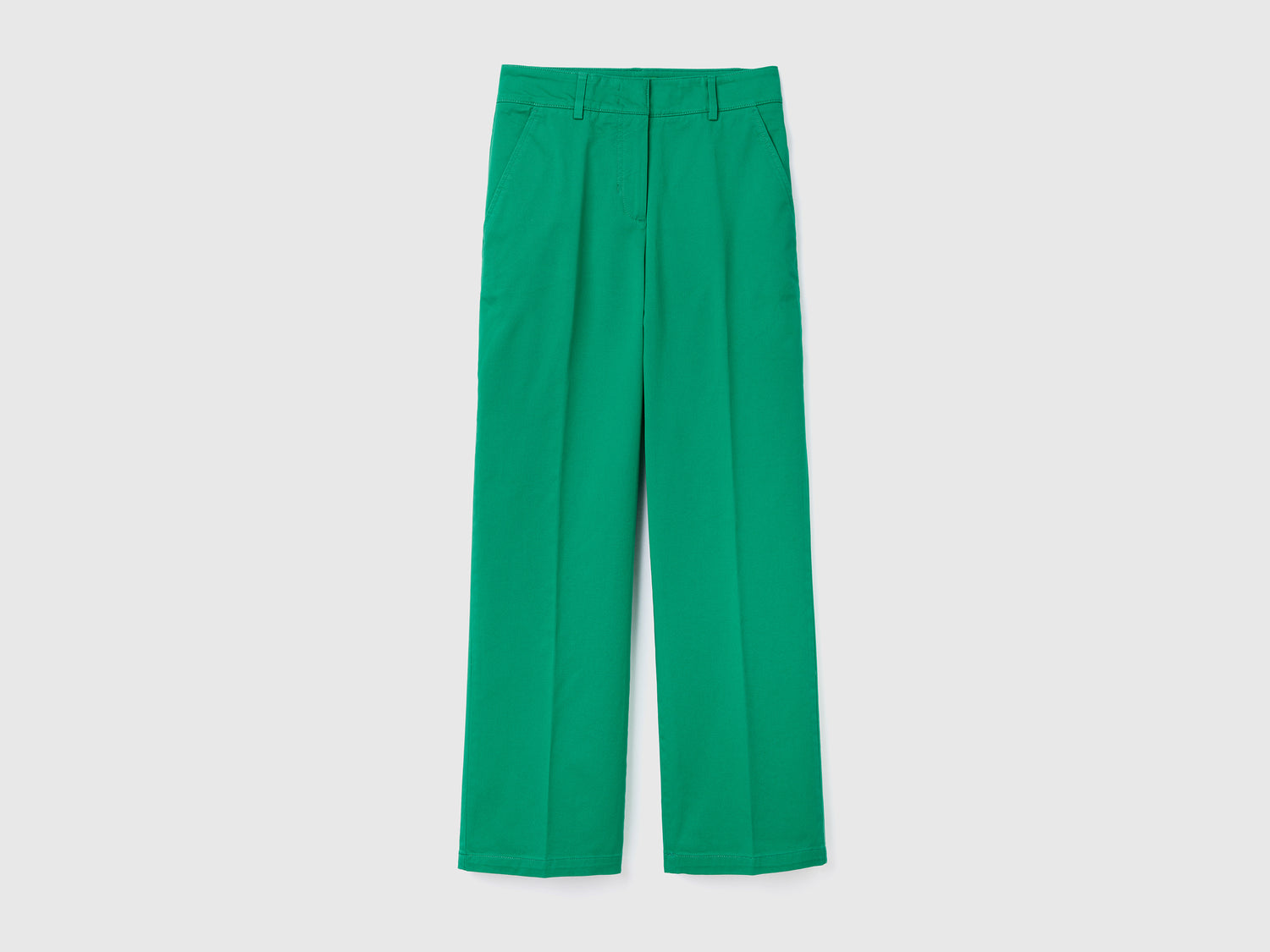 Pantaloni lunghi in twill di cotone elasticizzato da donna verde | Benetton Outlet