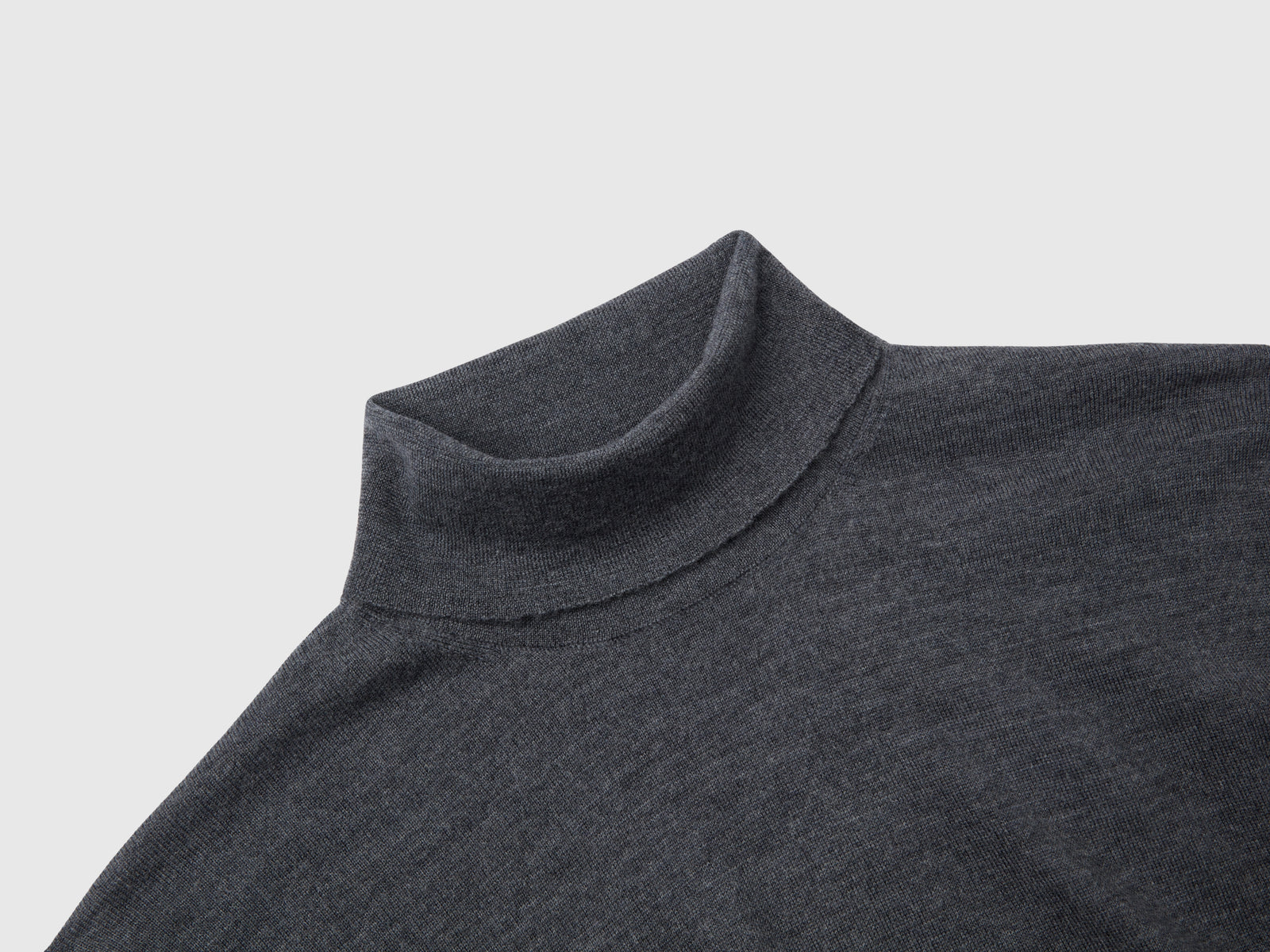 Dolcevita in pura lana Merino da uomo grigio 3 | Benetton Outlet