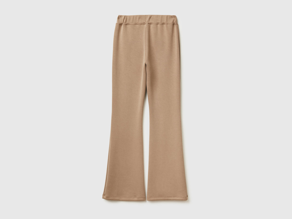 Pantaloni flare fit in felpa