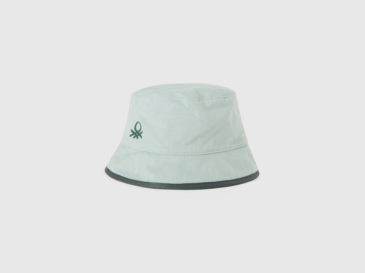 Cappello reversibile con stampa camouflage