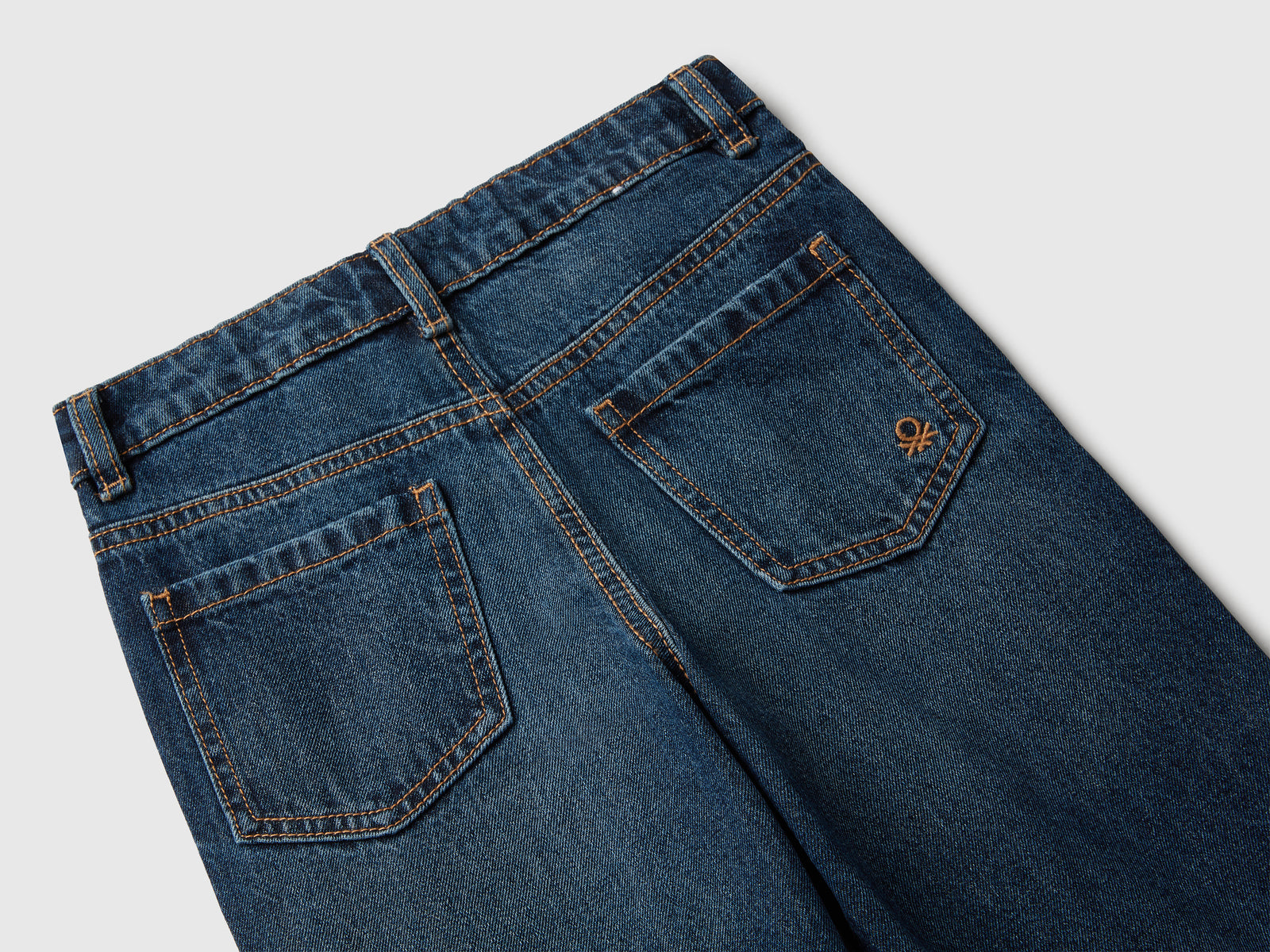 Jeans straight con risvolto da bambina blu 3 | Benetton Outlet