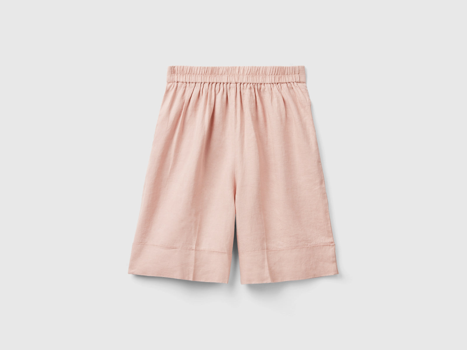 Bermuda 100% lino con risvolto da donna rosa tenue 2 | Benetton Outlet