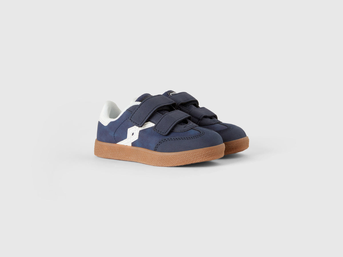 Sneakers in tessuto spalmato