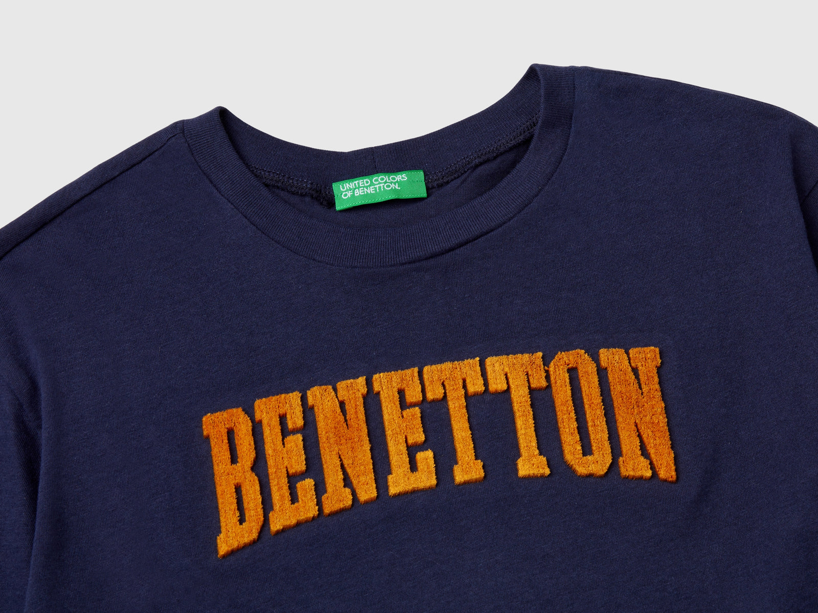 T-shirt con ricamo logo da bambino blu scuro 3 | Benetton Outlet