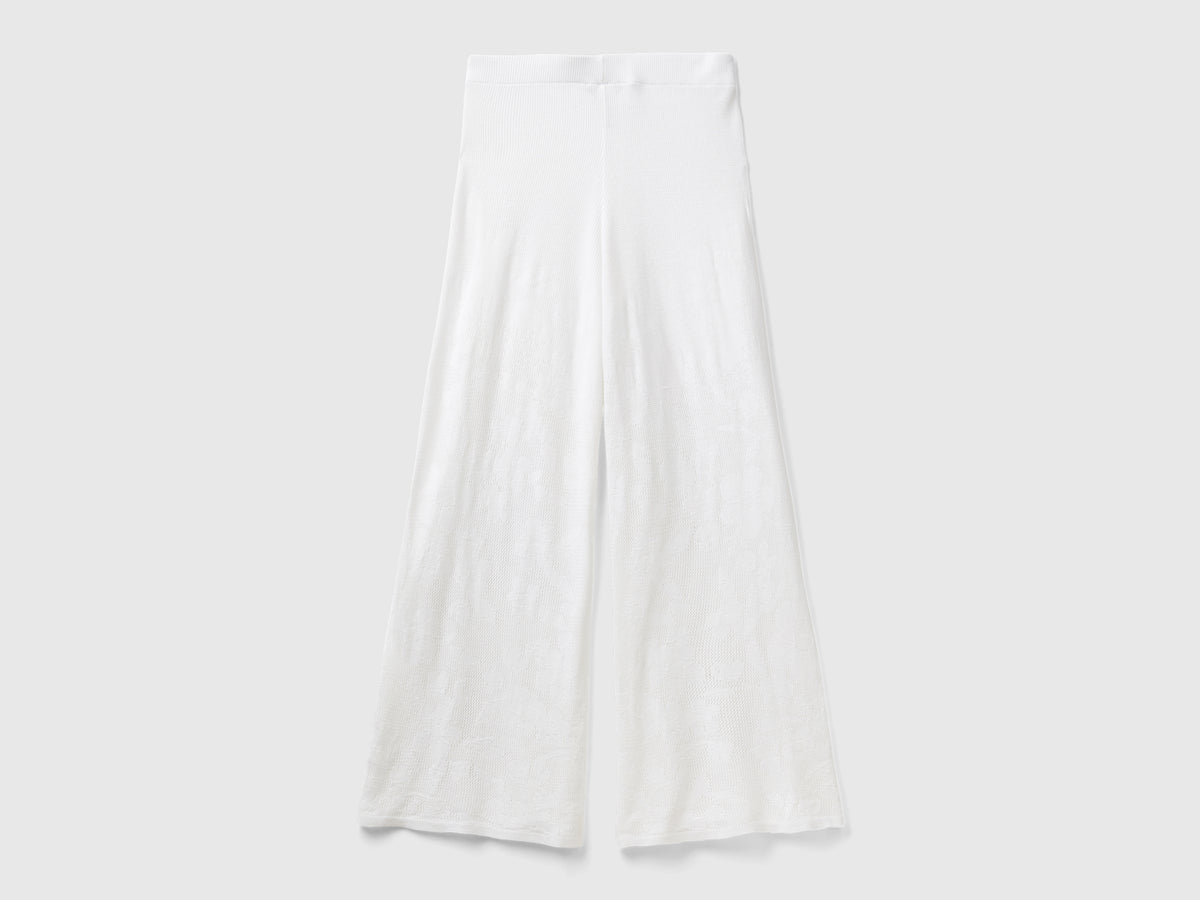 Pantaloni ampi con motivo fiori