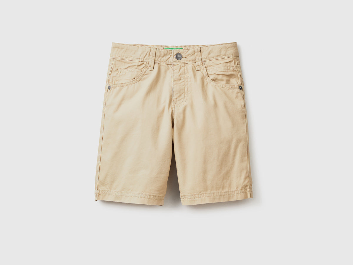 Pantaloni corti cinque tasche in tessuto leggero di puro cotone