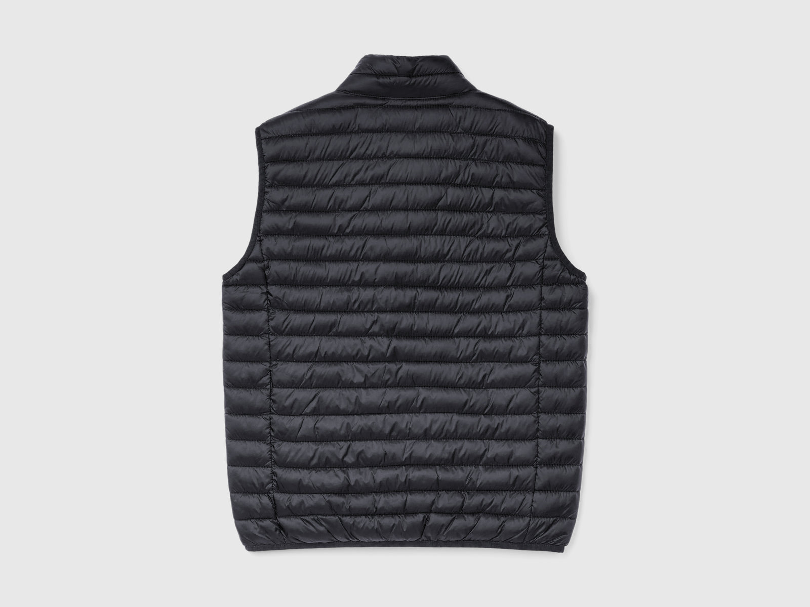 Smanicato imbottito con ovatta riciclata da uomo nero 2 | Benetton Outlet