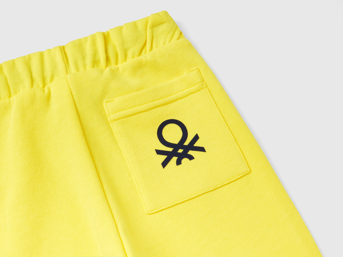 Pantaloni in felpa con taschino
