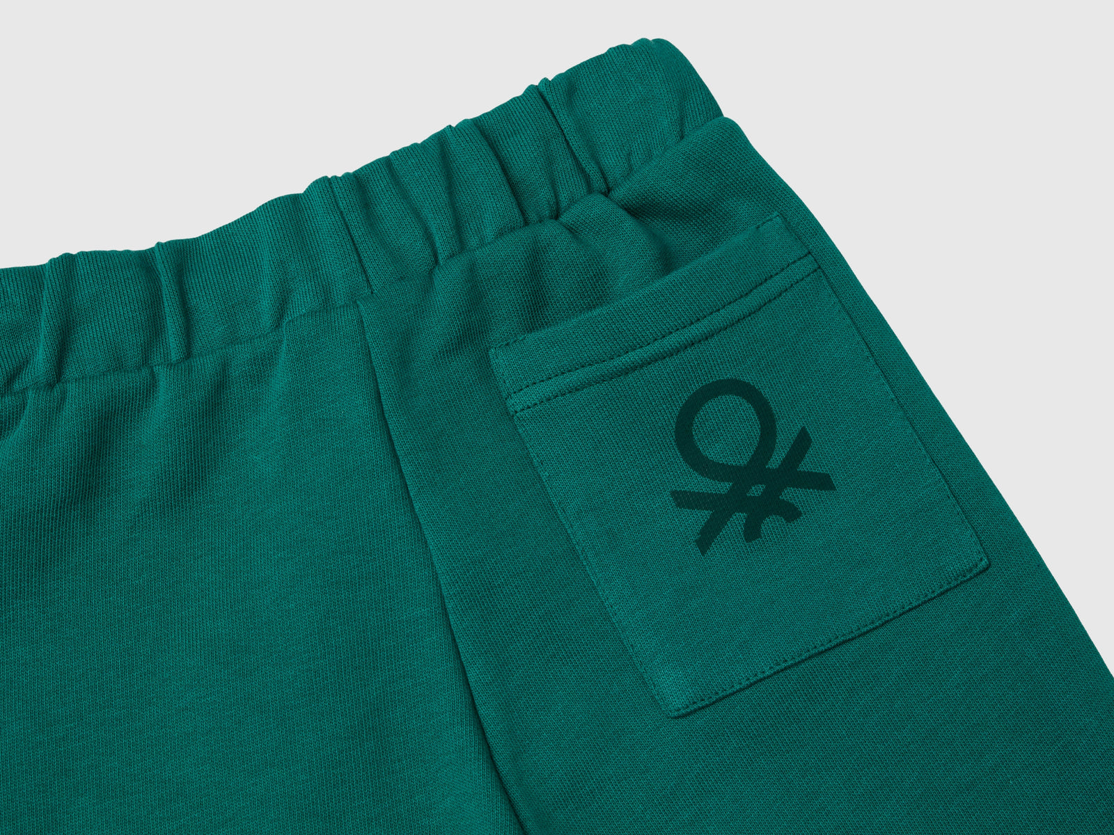 Pantaloni in felpa con taschino da bimbo verde scuro 3 | Benetton Outlet