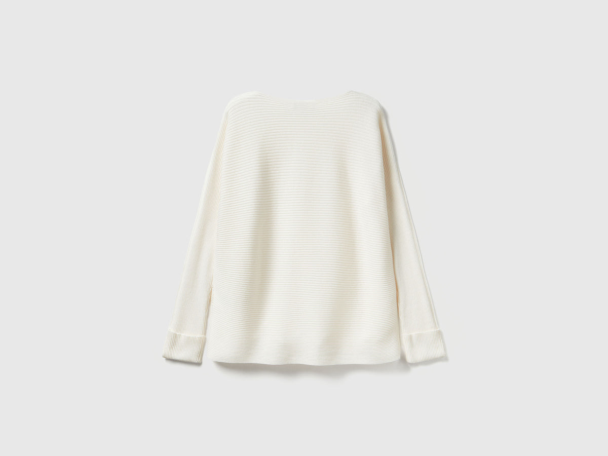 Maglia con scollo a barchetta