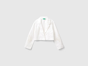 Blazer con manica ricamata