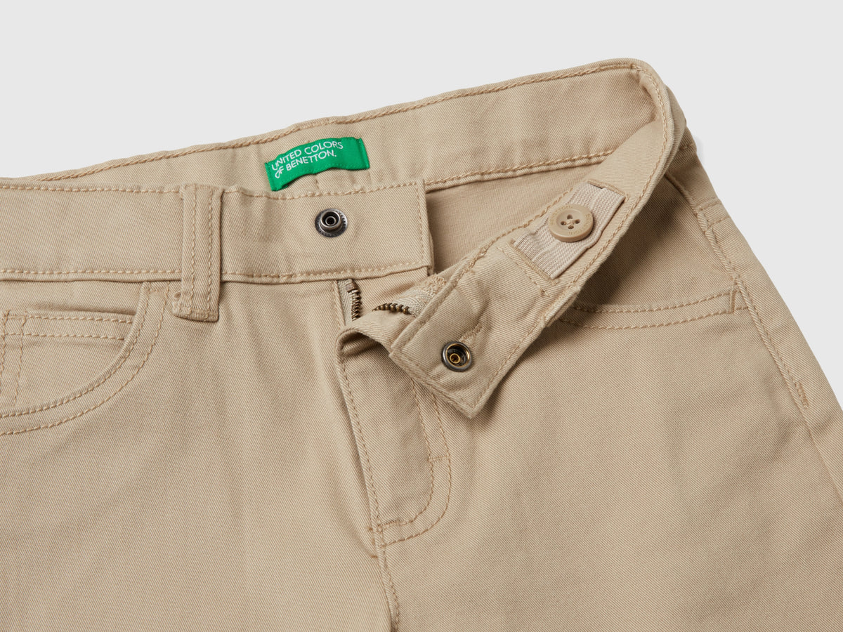 Pantaloni stretch cinque tasche