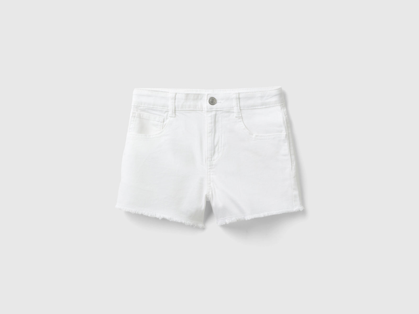 Shorts sfrangiati in cotone stretch da bambina bianco | Benetton Outlet