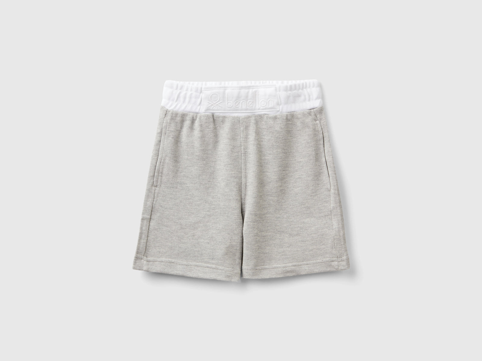 Pantaloni corti con coulisse da bimbo grigio | Benetton Outlet