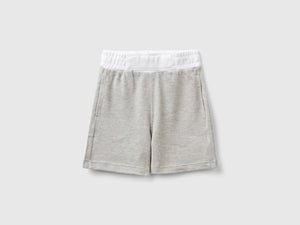 Pantaloni corti con coulisse