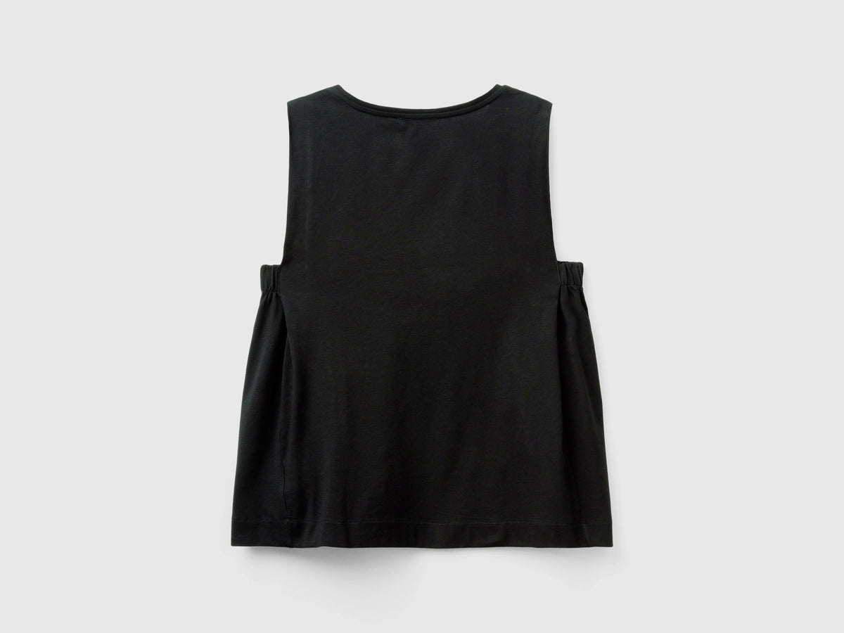 Top con scollo a V