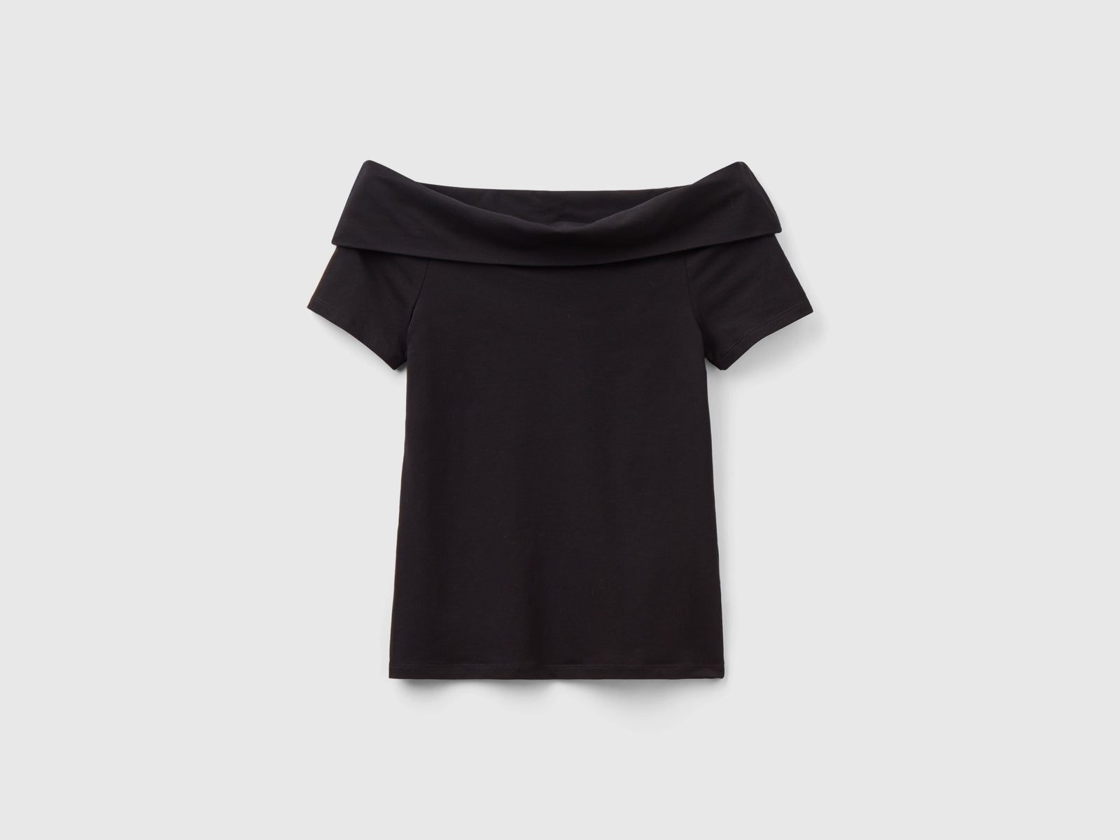 Maglietta aderente con spalle scoperte da donna nero | Benetton Outlet