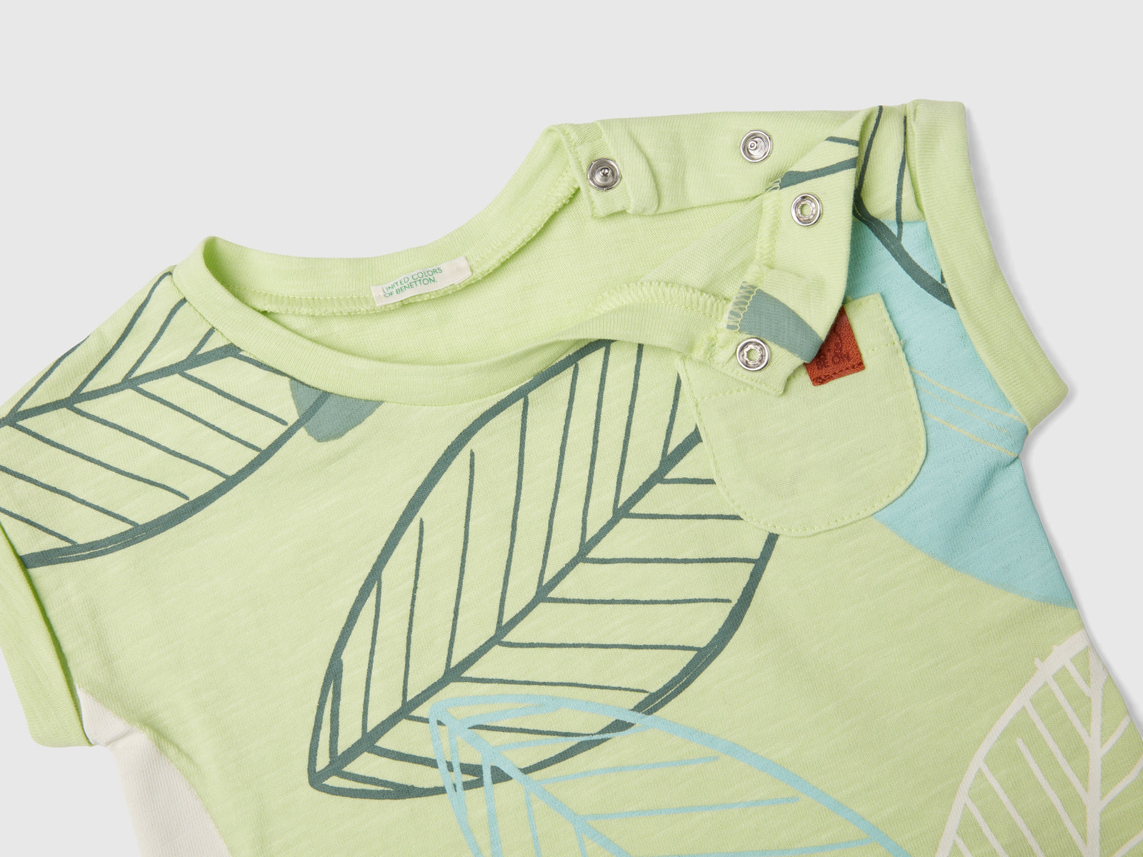 T-shirt con stampa esotica da neonato verde chiaro 3 | Benetton Outlet