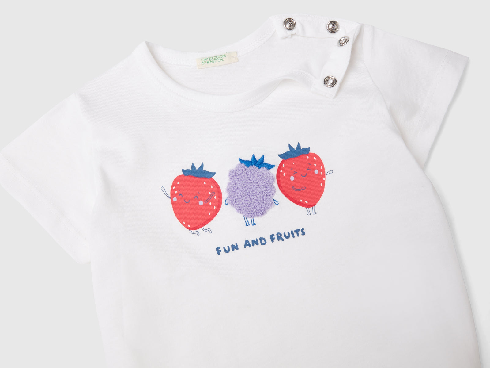 T-shirt con stampa e ricamo da neonato bianco 2 | Benetton Outlet
