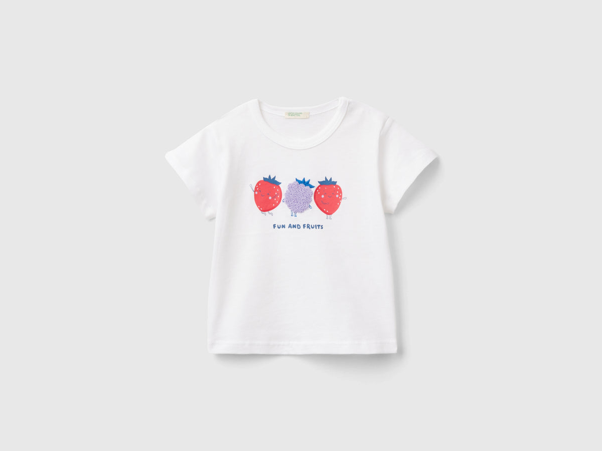 T-shirt con stampa e ricamo