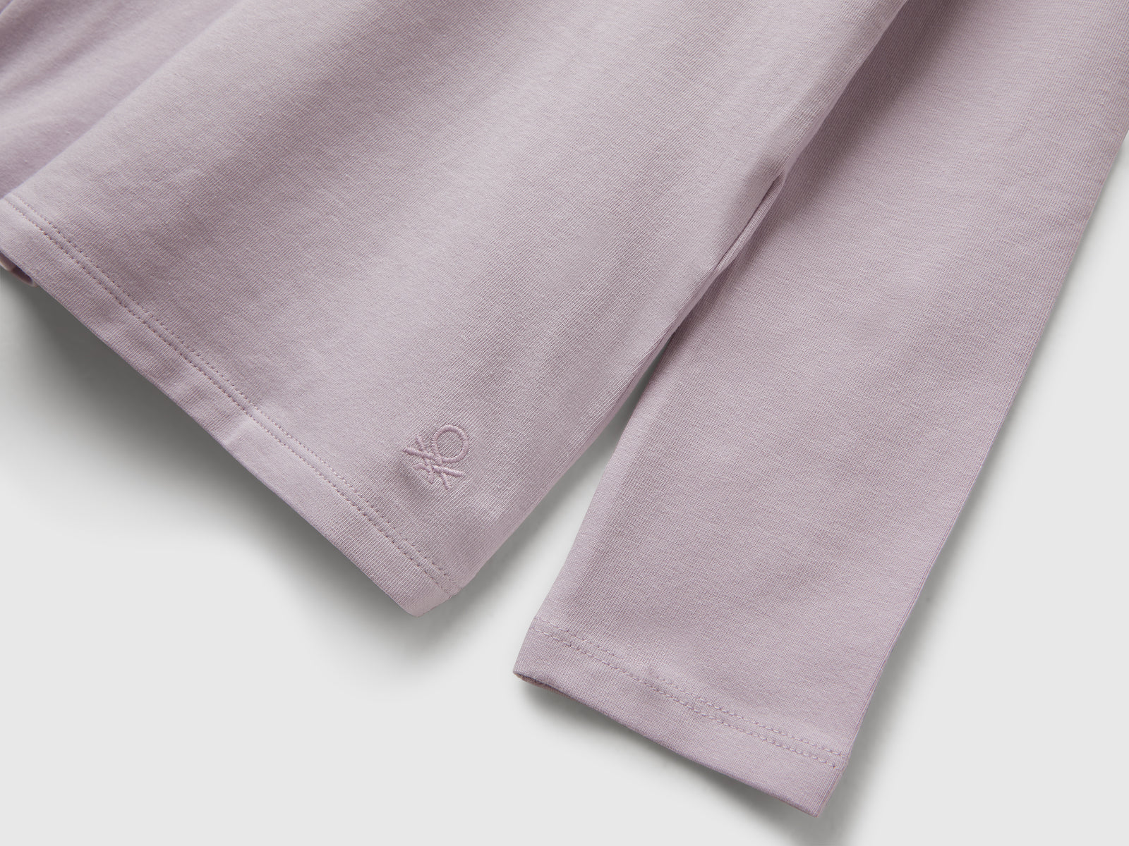 T-shirt stretch con collo alto da bambina lavanda 3 | Benetton Outlet